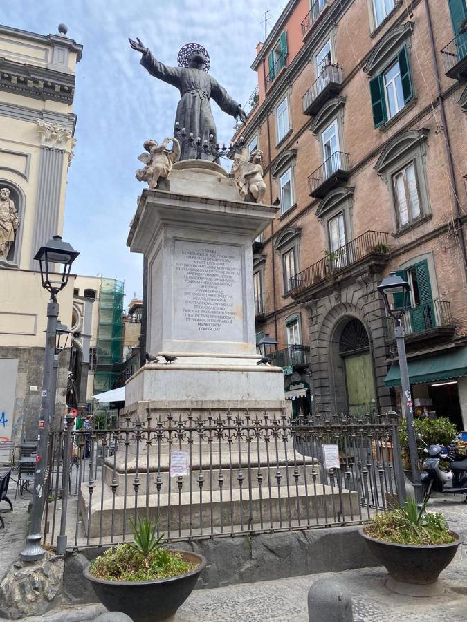 Samm San Gregorio Armeno * Napels