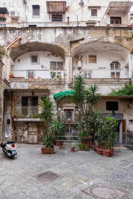 Samm San Gregorio Armeno * Napels