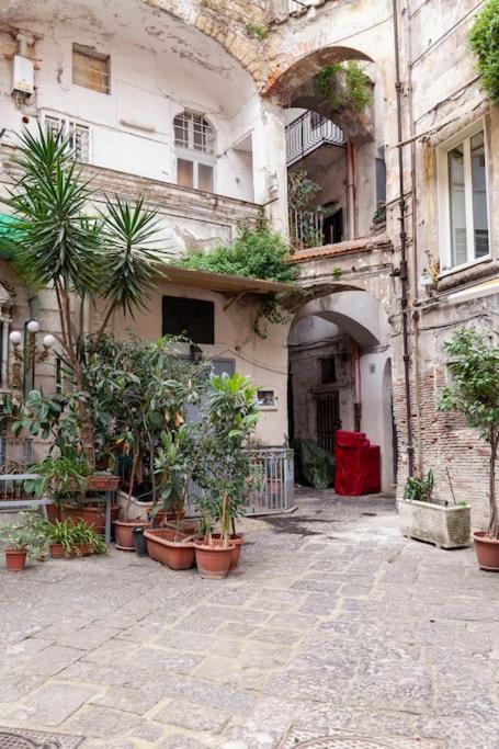 Samm San Gregorio Armeno * Napels
